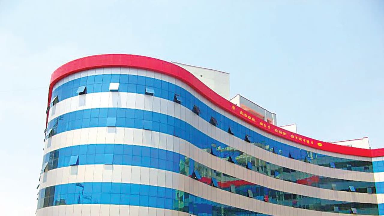 ಸೋಪ್ ಫ್ಯಾಕ್ಟರಿ ಮೆಟ್ರೋದಿಂದ 1.40 ಕಿ.ಮೀ ಸ್ಕೈ ವಾಕ್