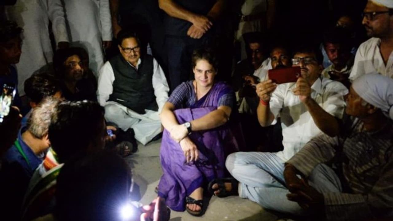 योगी की जिद के आगे झुकी प्रियंका, सोनभद्र नहीं दिल्ली पहुंची
