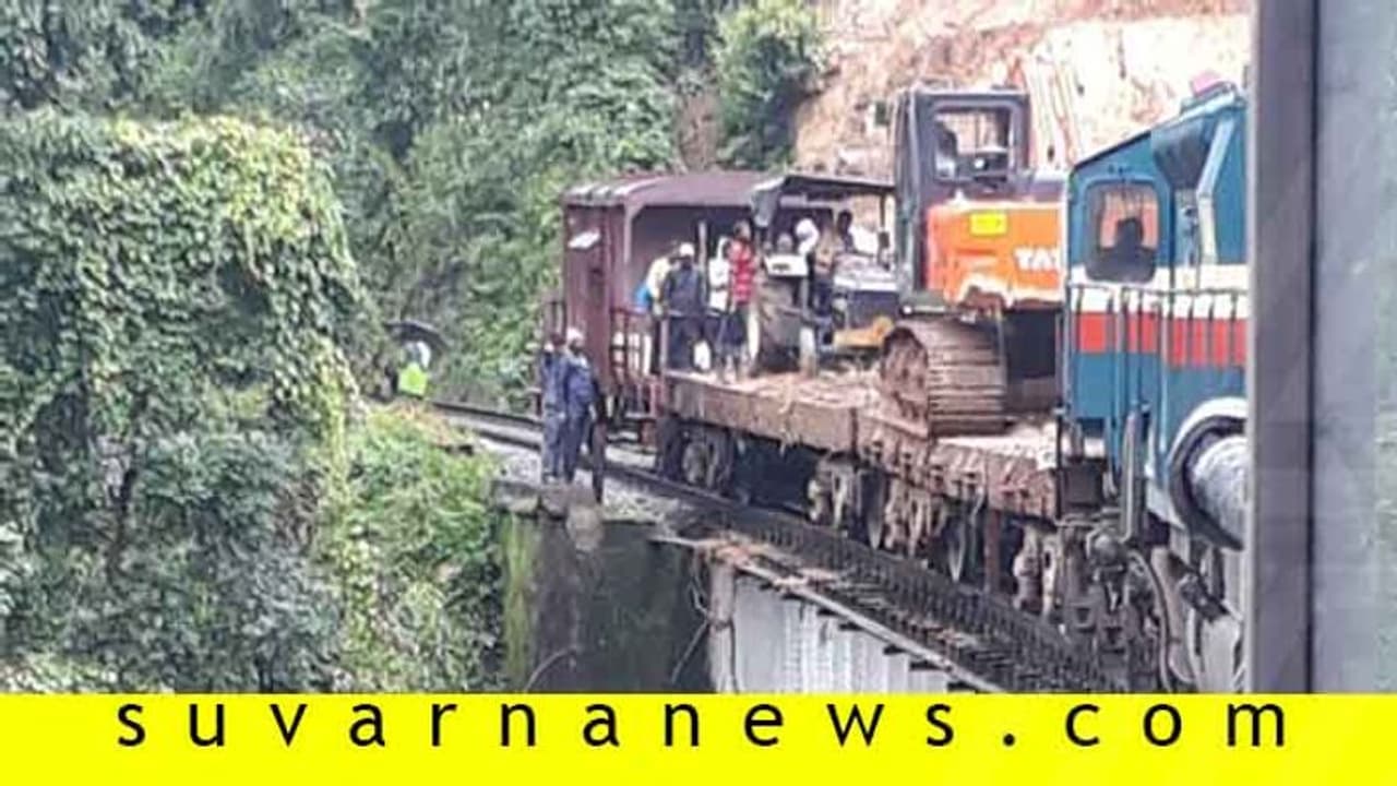 ಮಂಗಳೂರು ಬೆಂಗಳೂರು ರೈಲು 2 ದಿನ ಸ್ಥಗಿತ ಮಂಗಳೂರು ಬೆಂಗಳೂರು ರೈಲು 2 ದಿನ ಸ್ಥಗಿತ