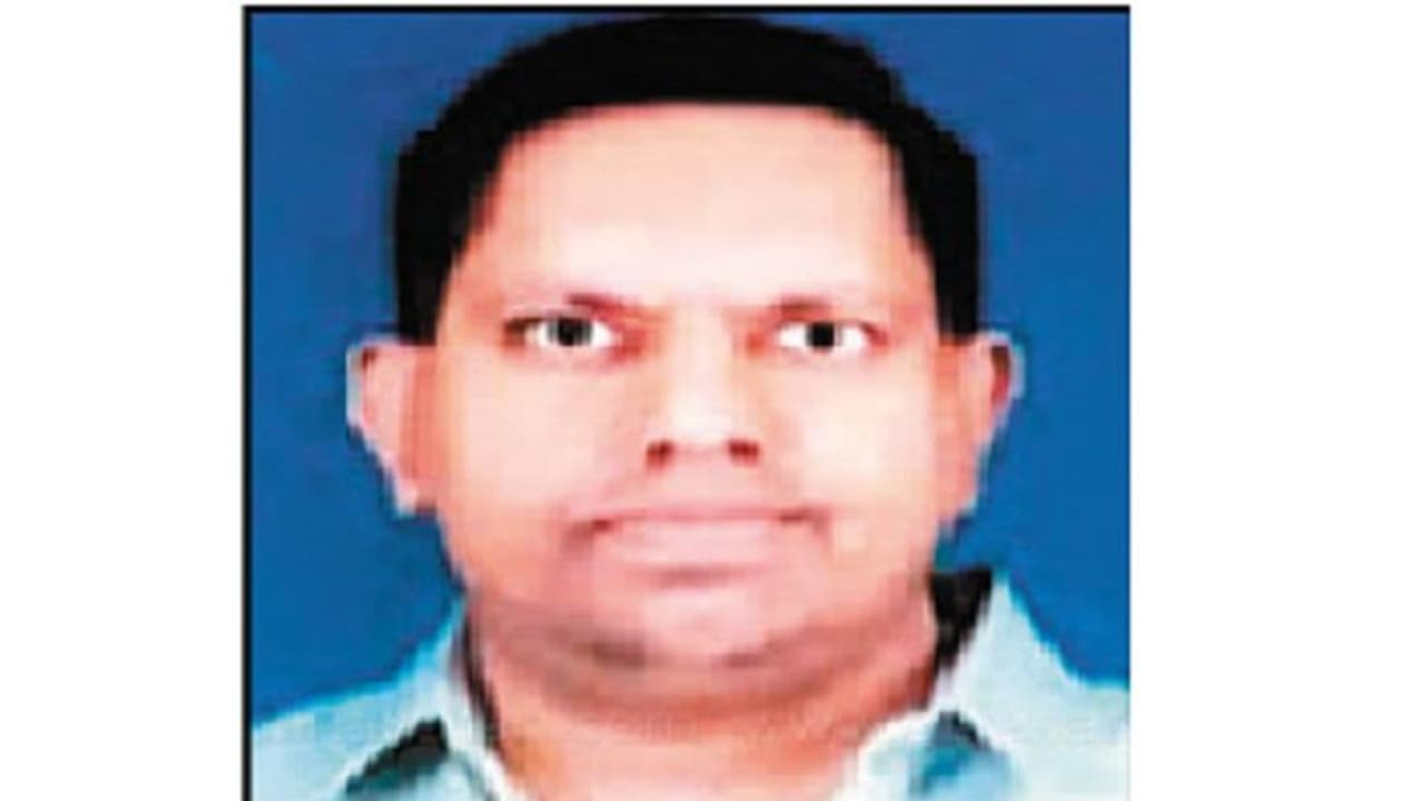 வேலைக்காரப் பெண் மீது லவ்... சேர்த்து வைக்க கொடுத்த காசை திருப்பி கேட்ட காதலன்... கொன்று கடலில் வீசிய பெண் வக்கீல்!! வேலைக்காரப் பெண் மீது லவ்... சேர்த்து வைக்க கொடுத்த காசை திருப்பி கேட்ட காதலன்... கொன்று கடலில் வீசிய பெண் வக்கீல்!!