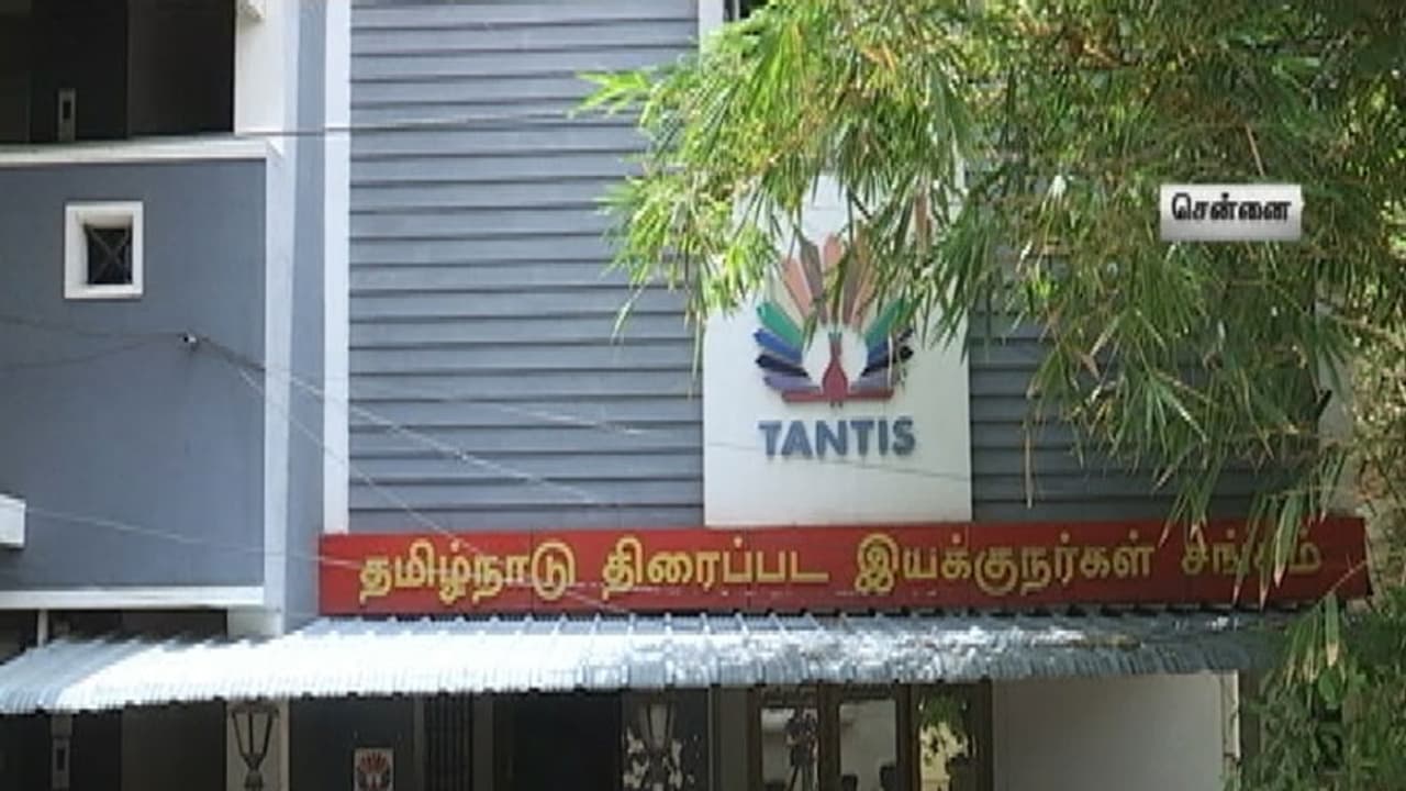 தமிழ்நாடு திரைப்பட இயக்குநர் சங்க தேர்தல் …. தொடங்கியது வாக்குப் பதிவு !! தமிழ்நாடு திரைப்பட இயக்குநர் சங்க தேர்தல் …. தொடங்கியது வாக்குப் பதிவு !!