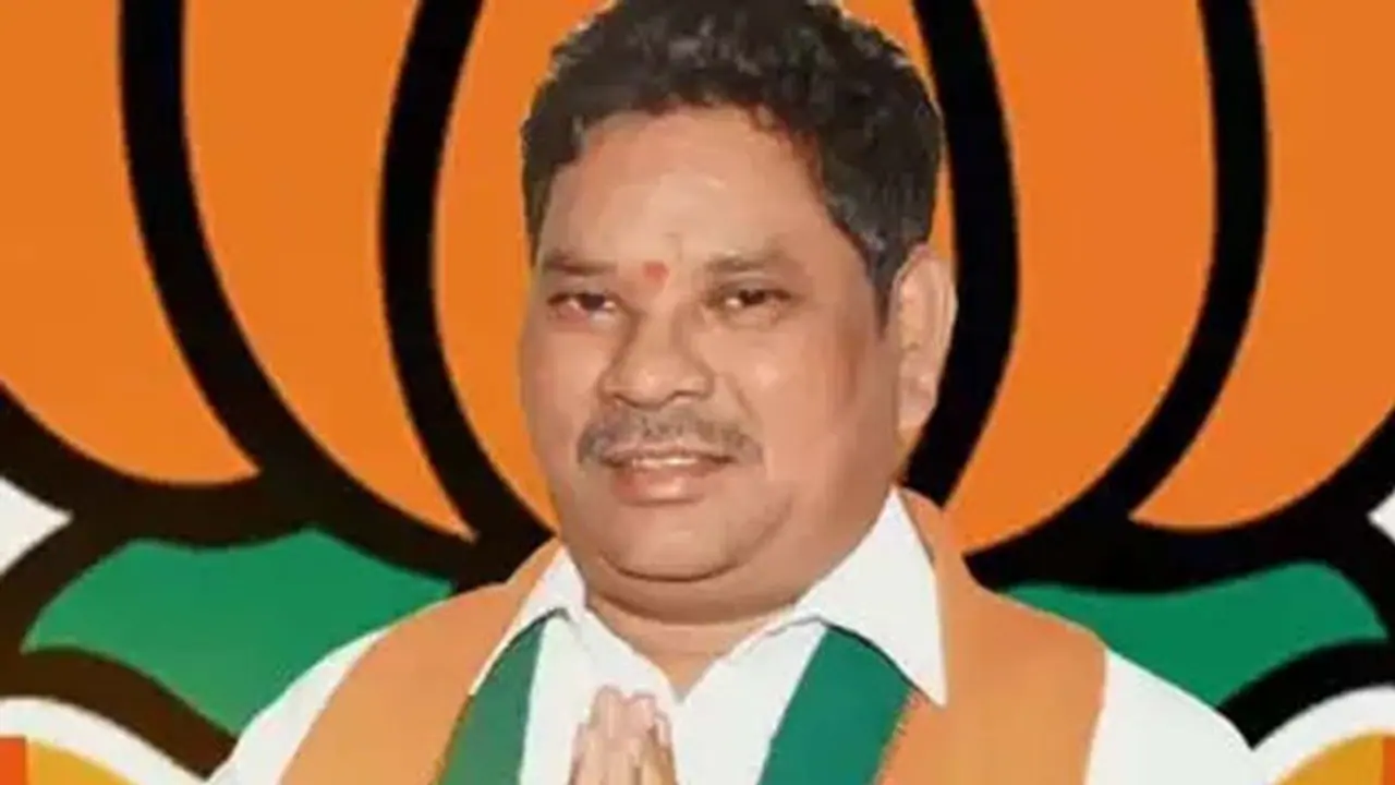 కేసీఆర్ కు ప్రధాని అపాయింట్మెంట్ ఎందుకివ్వలేదంటే: బిజెపి ఎంపీ కేసీఆర్ కు ప్రధాని అపాయింట్మెంట్ ఎందుకివ్వలేదంటే: బిజెపి ఎంపీ