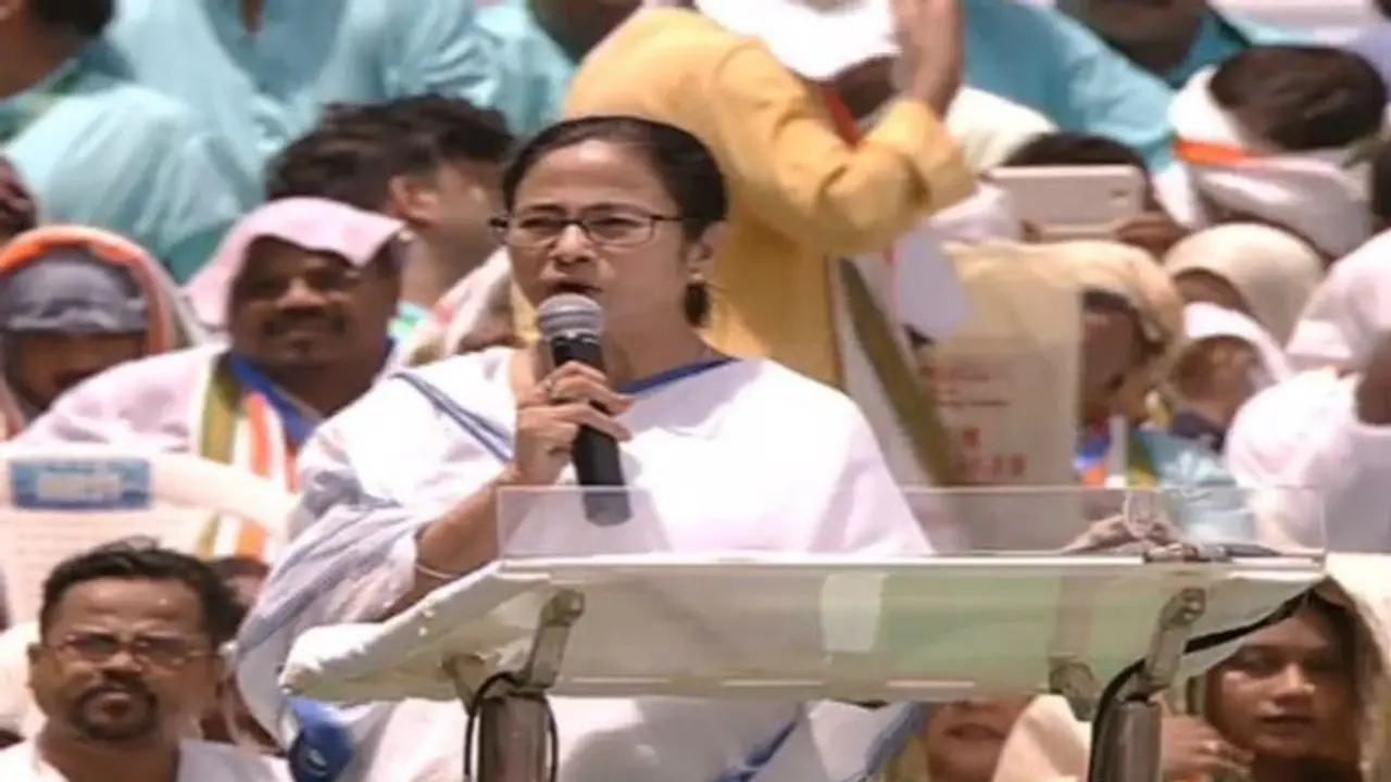 নতুন বোতলে পুরনো মদ! বিজেপি ও সিপিএম কে একসঙ্গে তোপ মমতার