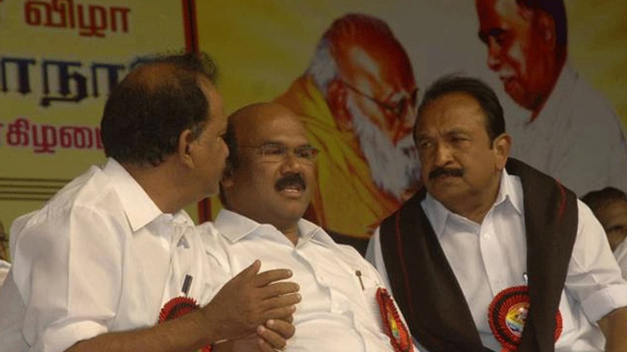 திமுகவுக்கு ஜால்ரா அடிக்கும் வைகோ... அமைச்சர் ஜெயக்குமார் விமர்சனம்..! திமுகவுக்கு ஜால்ரா அடிக்கும் வைகோ... அமைச்சர் ஜெயக்குமார் விமர்சனம்..!