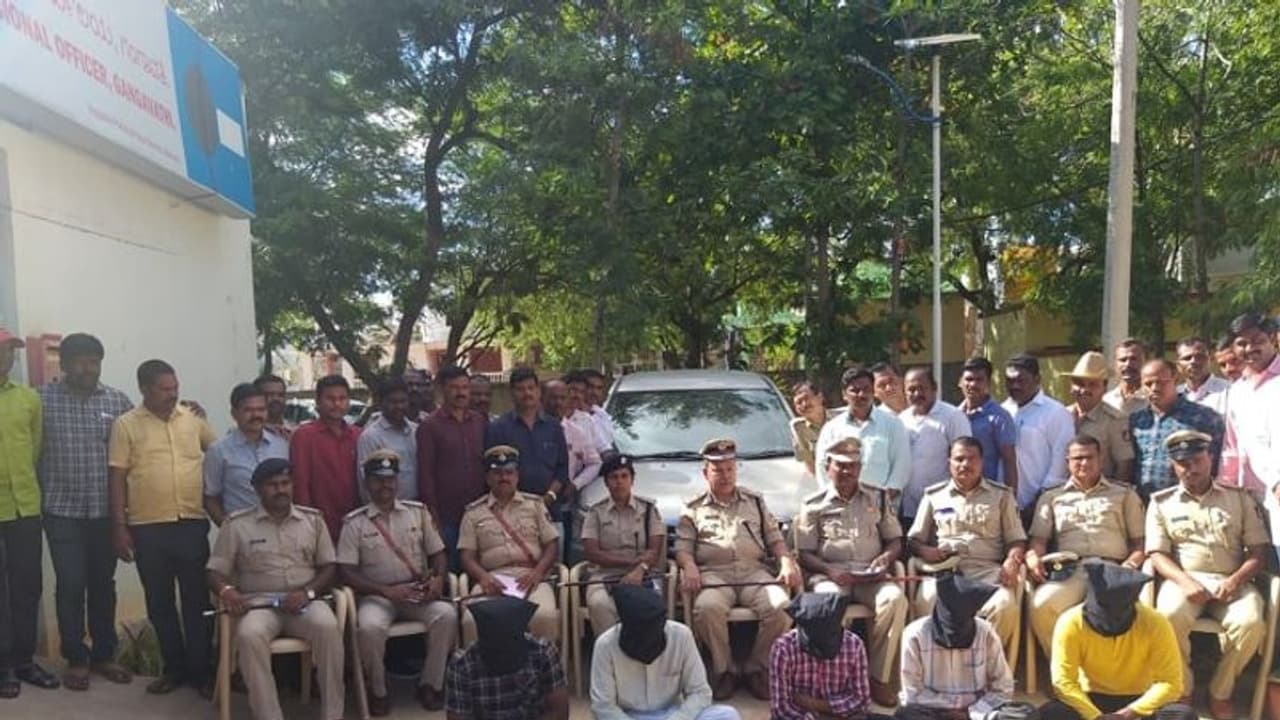 ಆಂಧ್ರದಿಂದ ಬಂದು ವೃಂದಾವನ ಧ್ವಂಸ ಮಾಡಿದ್ರು, ನಿಧಿಗಳ್ಳರಿಗೆ ಟ್ರೀಟ್‌ಮೆಂಟ್