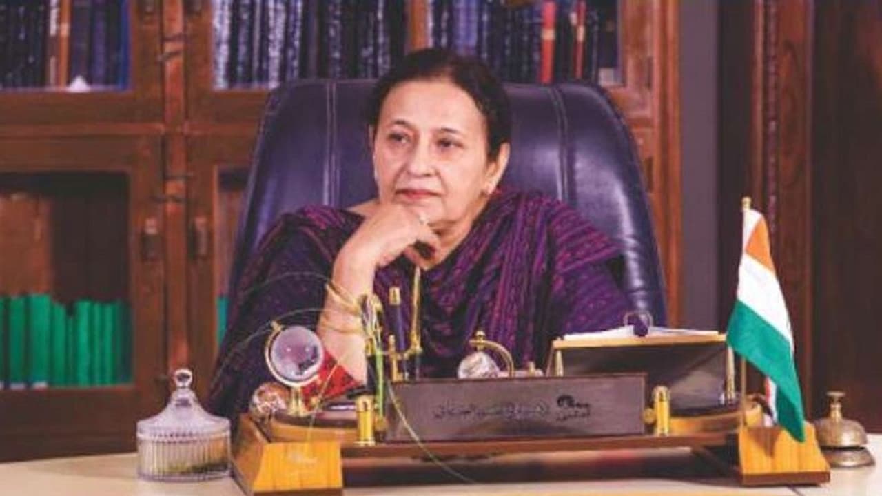 खामोश आजम ने योगी के खिलाफ पत्नी को किया आगे, फातिमा बोली उपचुनाव जीतने के लिए बनाया जा रहा है दबाव खामोश आजम ने योगी के खिलाफ पत्नी को किया आगे, फातिमा बोली उपचुनाव जीतने के लिए बनाया जा रहा है दबाव