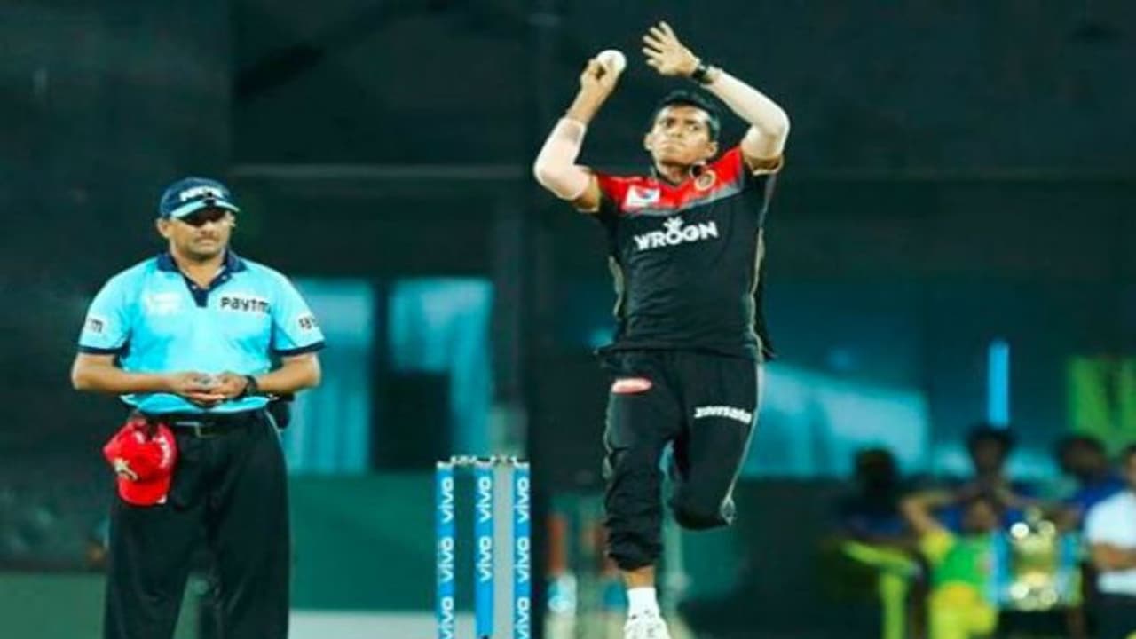 ম্যাচ প্রতি দুশো টাকা থেকে ভারতের নীল জার্সি, গম্ভীরের কাছে ঋণী সাইনি ম্যাচ প্রতি দুশো টাকা থেকে ভারতের নীল জার্সি, গম্ভীরের কাছে ঋণী সাইনি