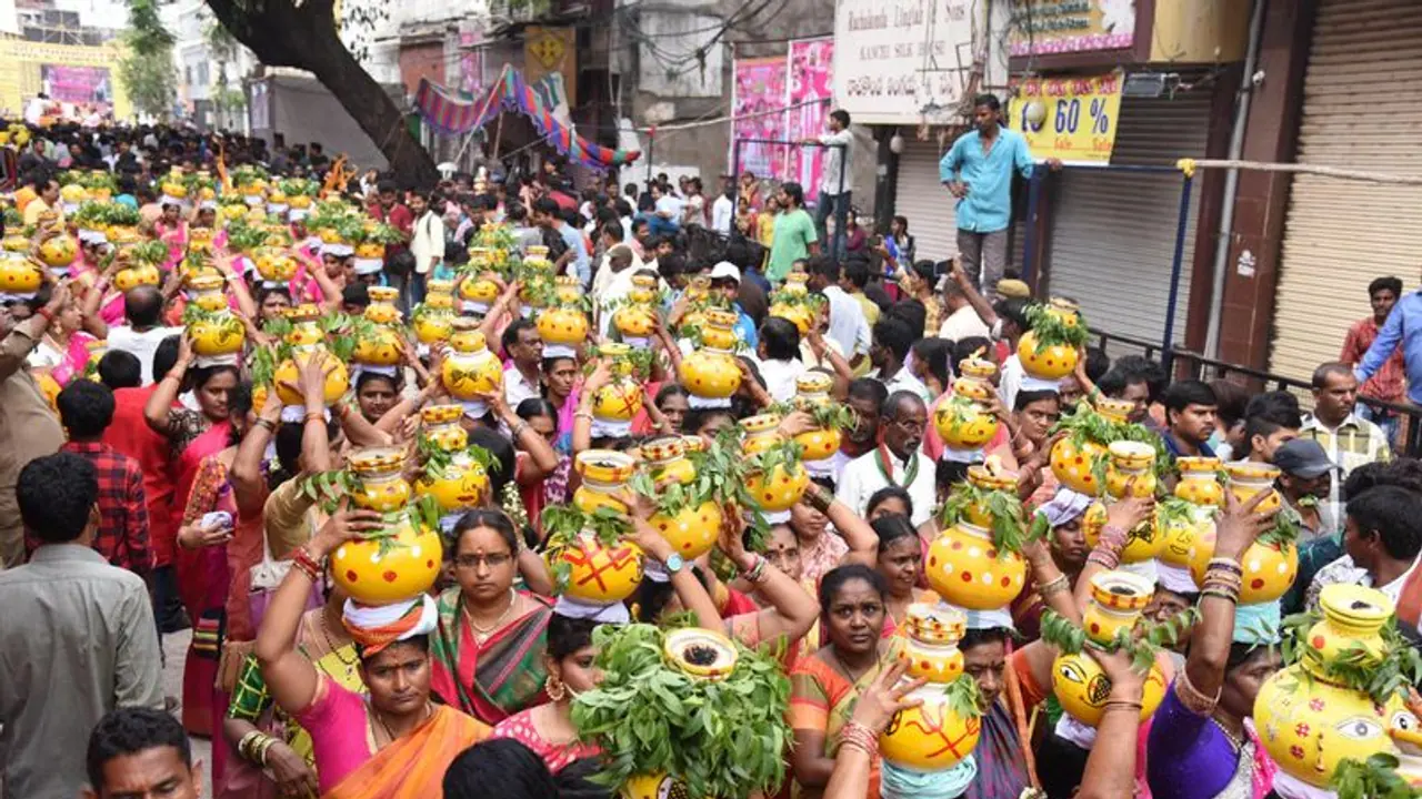 జూన్ 22న ఆషాడ బోనాలు ప్రారంభం.. రూ. 15 కోట్లు కేటాయించిన ప్రభుత్వం.. 