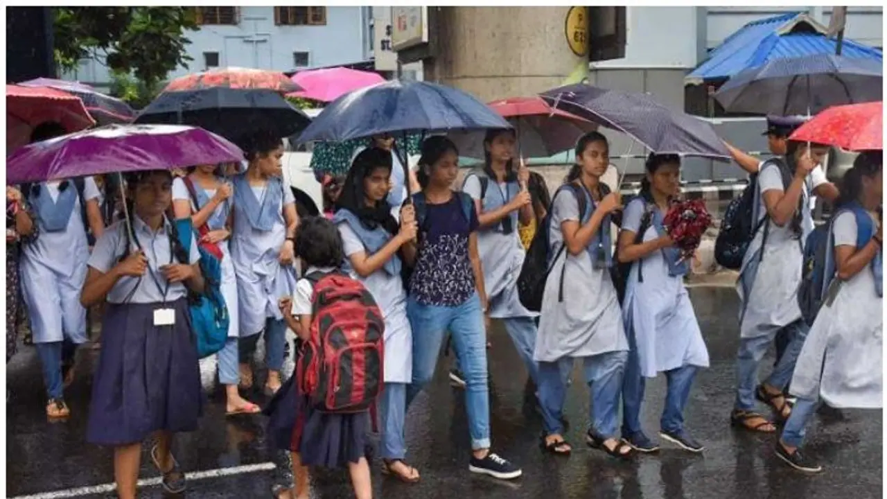Delhi schools partially reopen for Classes 10 and 12 for admission, practical activities