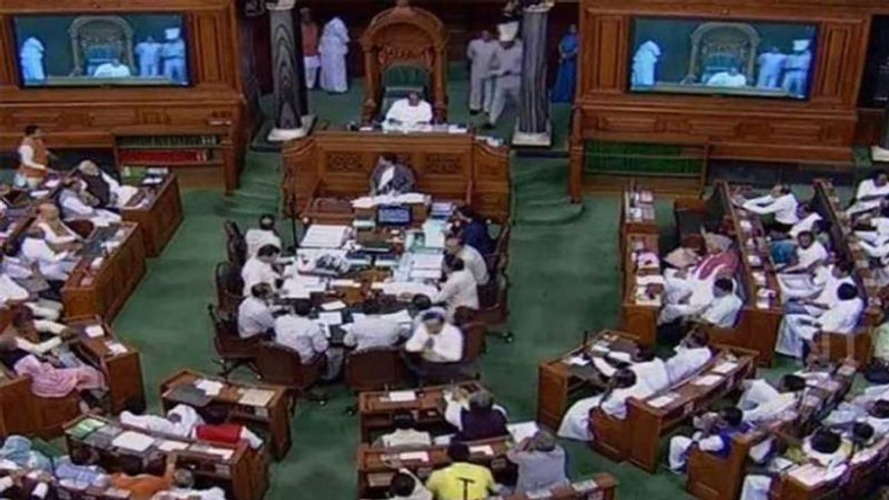 80 మంది ఎంపీలు ఖర్చులు చెప్పలేదు: తెలుగు వాళ్లు వీరే