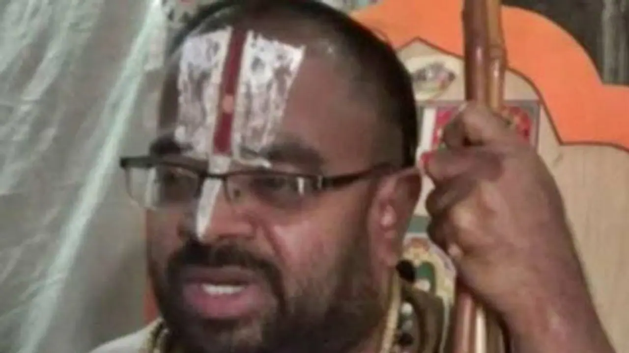 மருந்தெல்லாம் வேண்டாம்.. 108 முறை மந்திரம் சொன்னால் கொரோனா ஓடிவிடும்...சொல்கிறார் ஸ்ரீவில்லிப்புத்தூர் ஜீயர்! மருந்தெல்லாம் வேண்டாம்.. 108 முறை மந்திரம் சொன்னால் கொரோனா ஓடிவிடும்...சொல்கிறார் ஸ்ரீவில்லிப்புத்தூர் ஜீயர்!