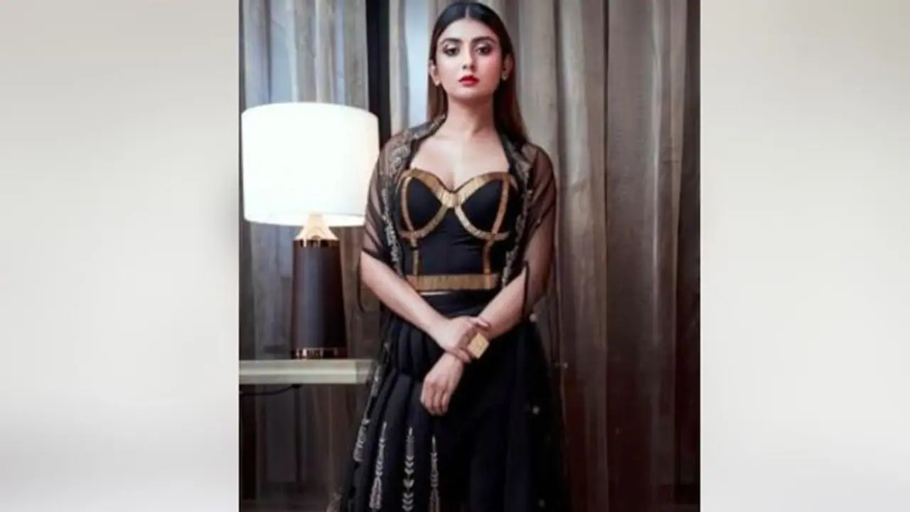 কেটে গিয়েছে দীর্ঘ দশ বছর, ফের ছোটপর্দায় ফিরছেন পার্নো কেটে গিয়েছে দীর্ঘ দশ বছর, ফের ছোটপর্দায় ফিরছেন পার্নো