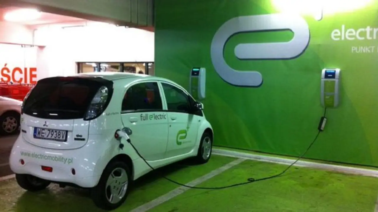 ಎಲೆಕ್ಟ್ರಿಕ್ ವಾಹನ ಬಿಡುಗಡೆಗೆ ಸಜ್ಜಾದ ಕೋಲ್ಕತಾದ ಕ್ಲೀನ್ಟೆಕ್ ಕಂಪನಿ! ಎಲೆಕ್ಟ್ರಿಕ್ ವಾಹನ ಬಿಡುಗಡೆಗೆ ಸಜ್ಜಾದ ಕೋಲ್ಕತಾದ ಕ್ಲೀನ್ಟೆಕ್ ಕಂಪನಿ!