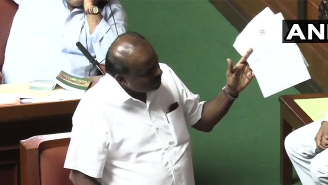 కర్ణాటక క్రైసిస్: అసెంబ్లీలో హై డ్రామా, నేడే బల పరీక్ష కర్ణాటక క్రైసిస్: అసెంబ్లీలో హై డ్రామా, నేడే బల పరీక్ష