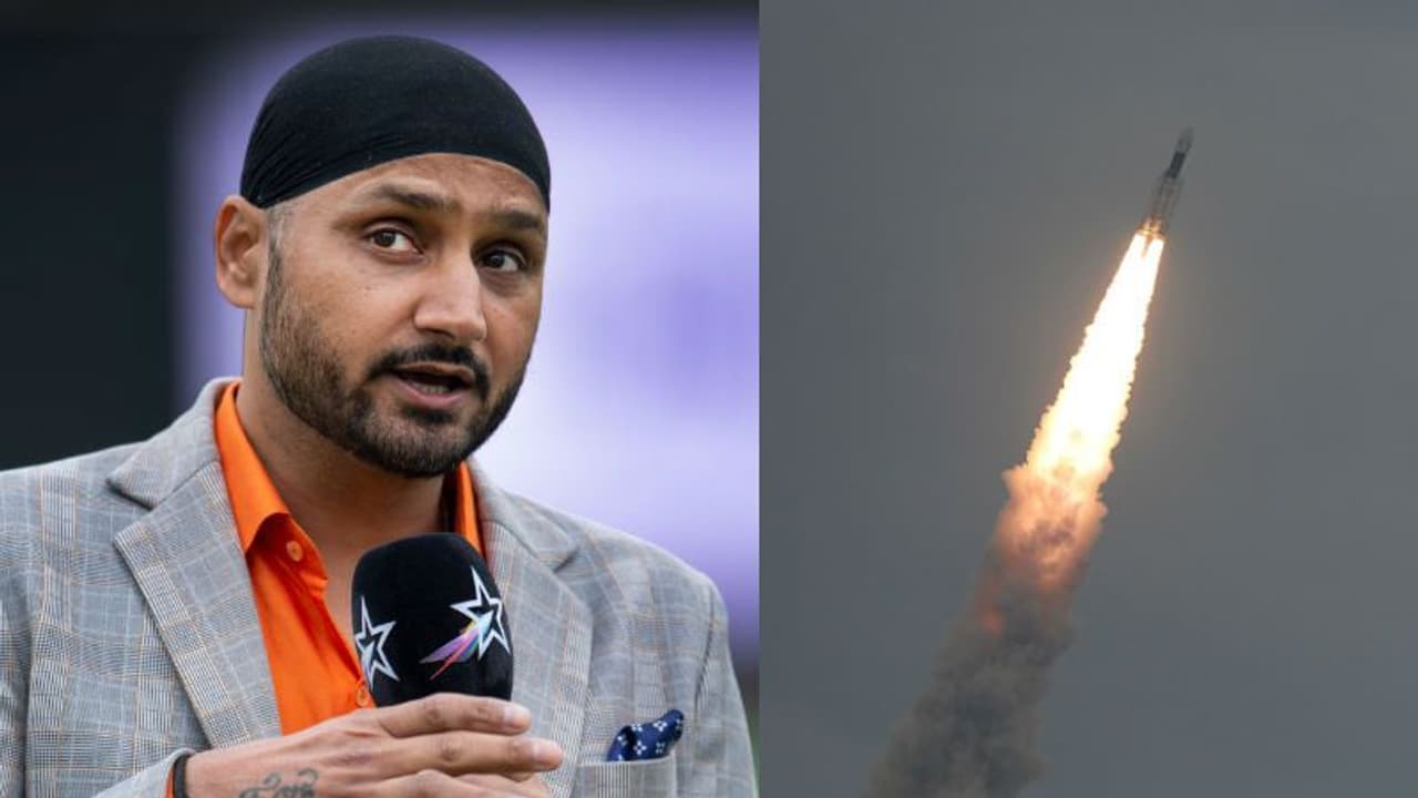 జెండాలపై చంద్రుడు కాదు...చంద్రుడిపై జెండా వుండాలి: చంద్రయాన్ 2పై హర్భజన్ జెండాలపై చంద్రుడు కాదు...చంద్రుడిపై జెండా వుండాలి: చంద్రయాన్ 2పై హర్భజన్