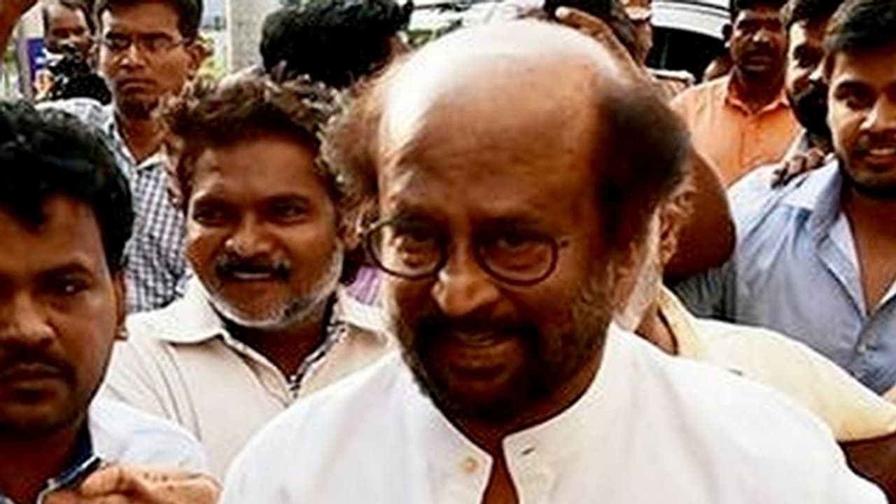 ’தர்பார்’முடிந்தவுடன் ஒரு மாதம் இமயமலையில் டேரா அடிக்கும் ரஜினி...காரணம் இதுதான்... ’தர்பார்’முடிந்தவுடன் ஒரு மாதம் இமயமலையில் டேரா அடிக்கும் ரஜினி...காரணம் இதுதான்...