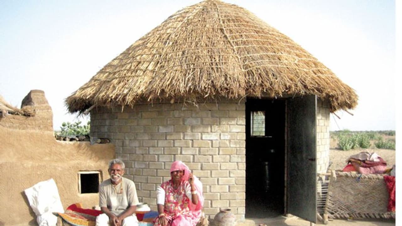 ഇത് പ്രളയത്തെയും ഭൂകമ്പത്തെയും അതിജീവിക്കുന്ന വീട്... ഇത് പ്രളയത്തെയും ഭൂകമ്പത്തെയും അതിജീവിക്കുന്ന വീട്...