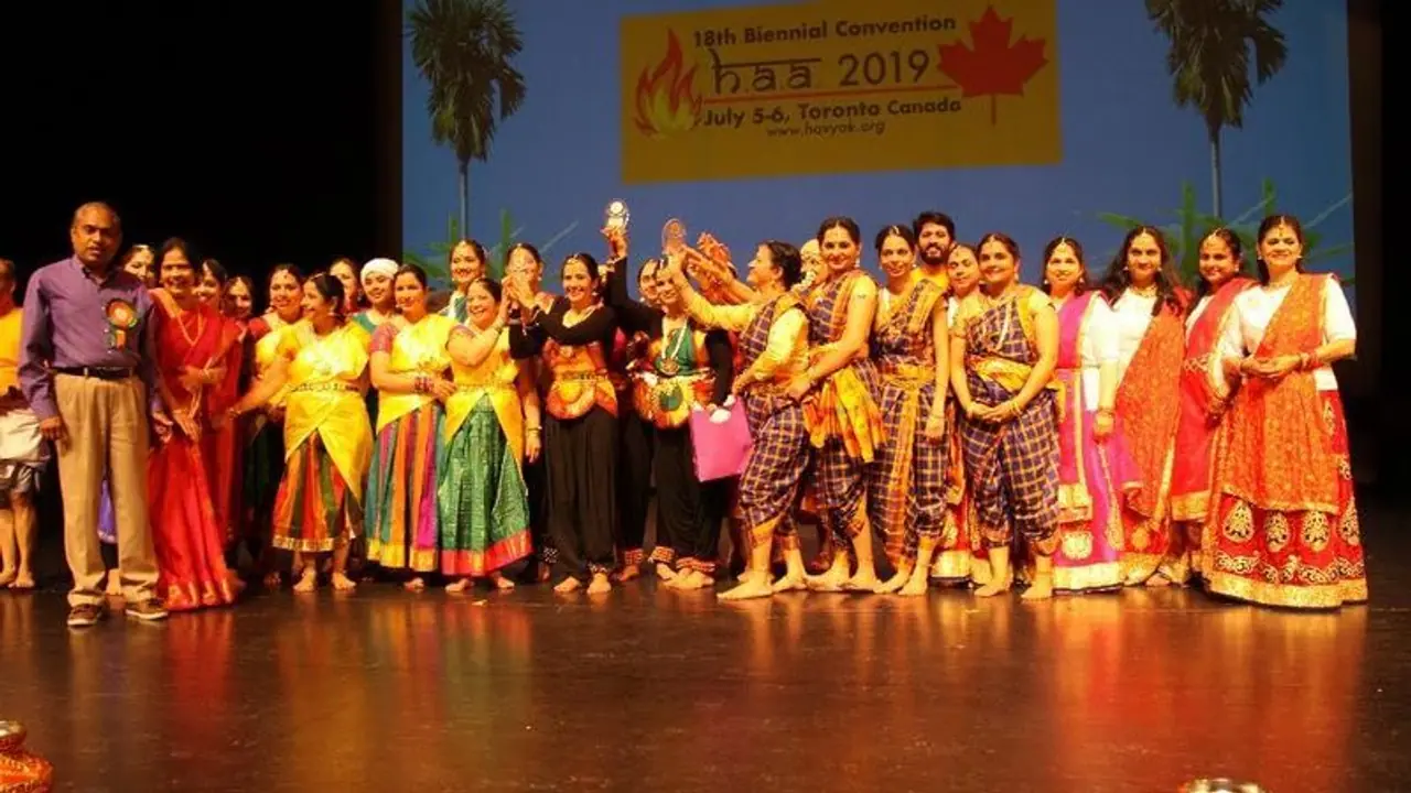 ಕೆನಡಾದಲ್ಲಿ ಅದ್ಧೂರಿ ಹವ್ಯಕ ಸಮ್ಮೇಳನ: ಕಲೆ, ಸಂಸ್ಕೃತಿ, ಇತಿಹಾಸ ಅನಾವರಣ ಕೆನಡಾದಲ್ಲಿ ಅದ್ಧೂರಿ ಹವ್ಯಕ ಸಮ್ಮೇಳನ: ಕಲೆ, ಸಂಸ್ಕೃತಿ, ಇತಿಹಾಸ ಅನಾವರಣ