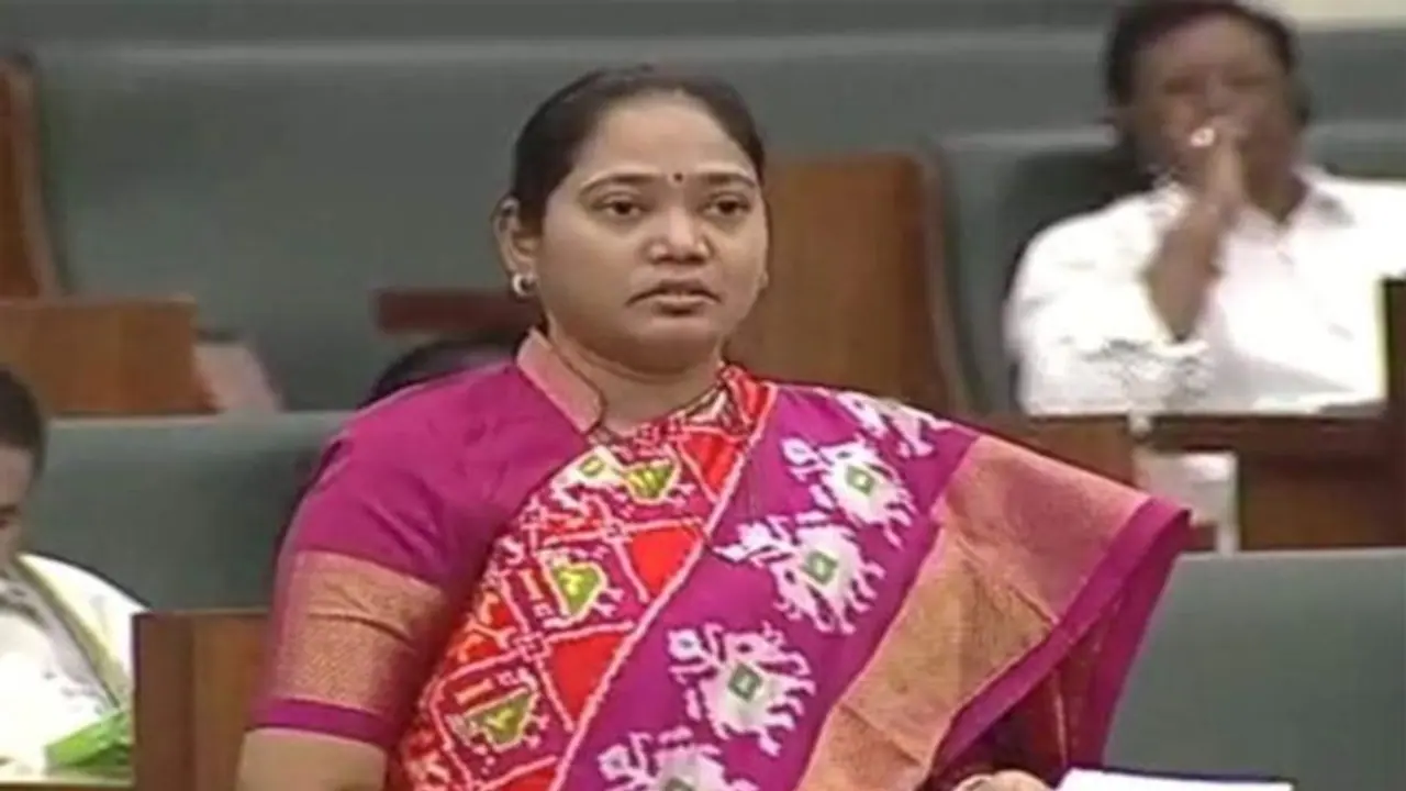 పడవ ప్రమాదంపై స్పందించిన హోంమంత్రి సుచరిత