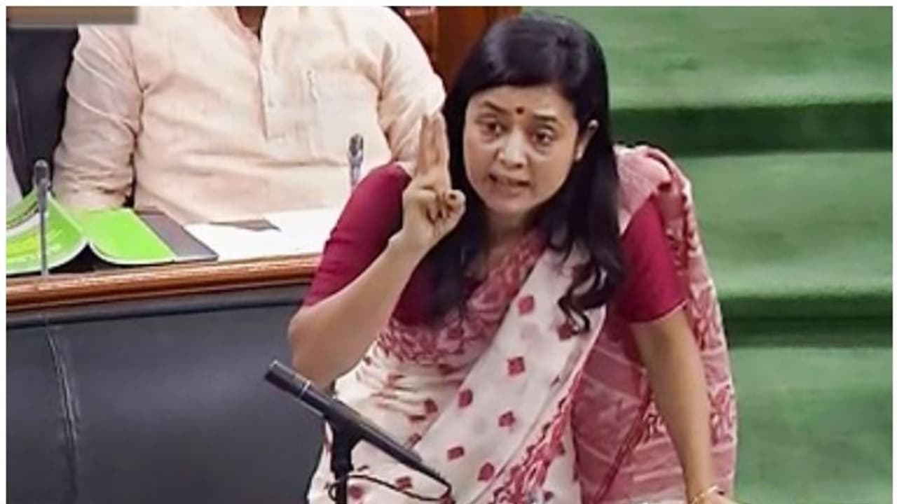 'കേന്ദ്രത്തെ എതിര്‍ക്കുന്നവരെ ദേശവിരുദ്ധരാക്കുന്നത് എന്തിന്'?; രൂക്ഷവിമര്‍ശനവുമായി മഹുവ മോയിത്ര പാര്‍ലമെന്‍റില്‍