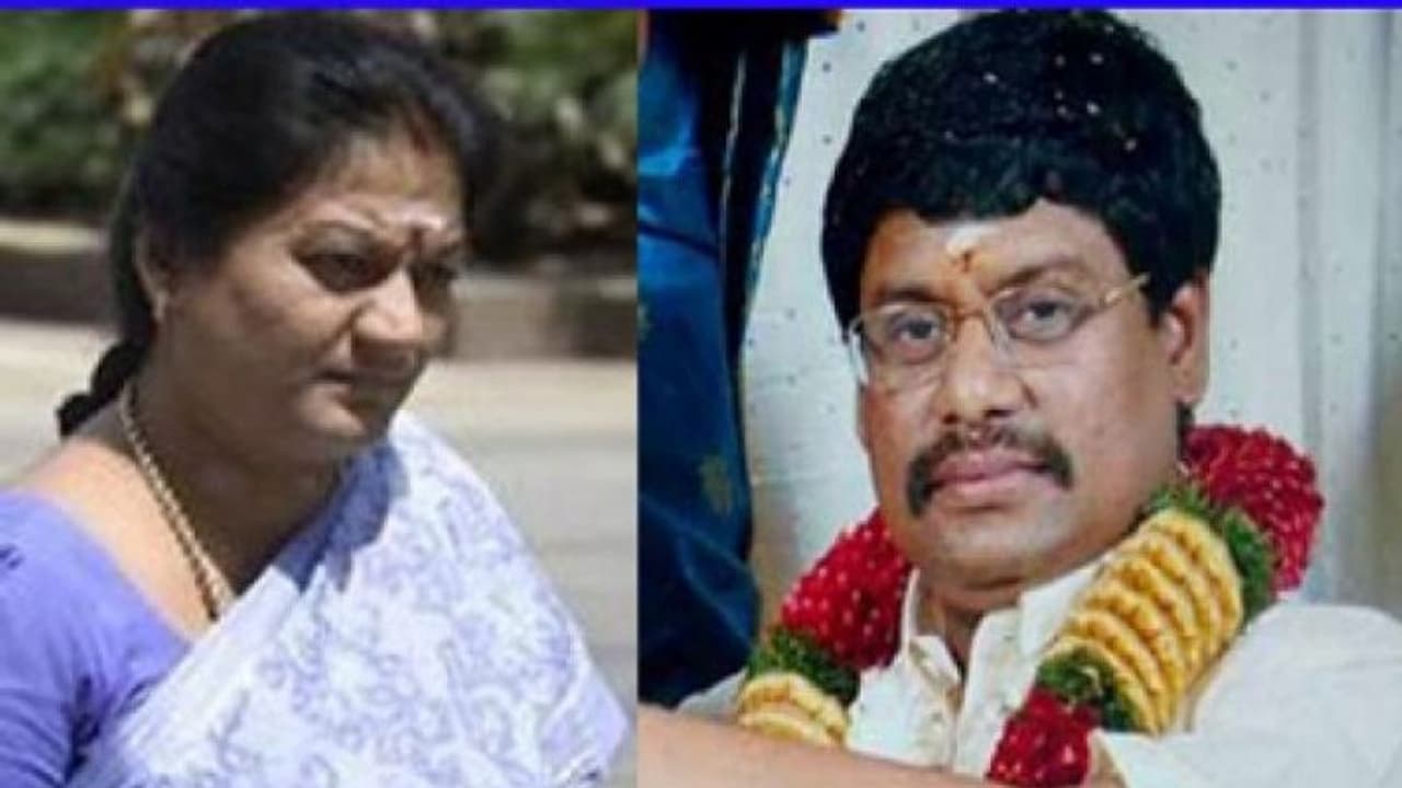 சர்ச்சையில் மீண்டும் சசிகலா புஷ்பா.. அரைகுறை ஆடையுடன் படுக்கையறையில்..? பரபரப்பு புகார் அளித்த இரண்டாவது கணவர்