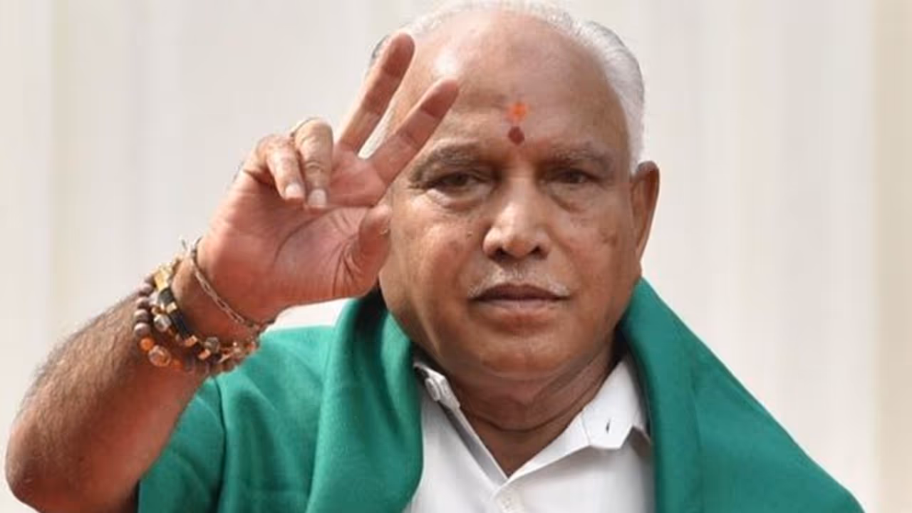 Karnataka coalition collapse: State BJP leaders in Delhi, meet BJP president Amit Shah over govt formation