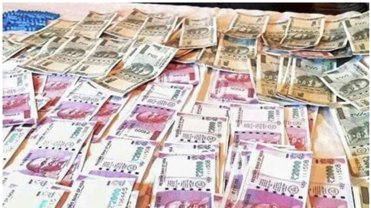 30ఏళ్ల సంపాదన.. చనిపోయాక బయటపడింది