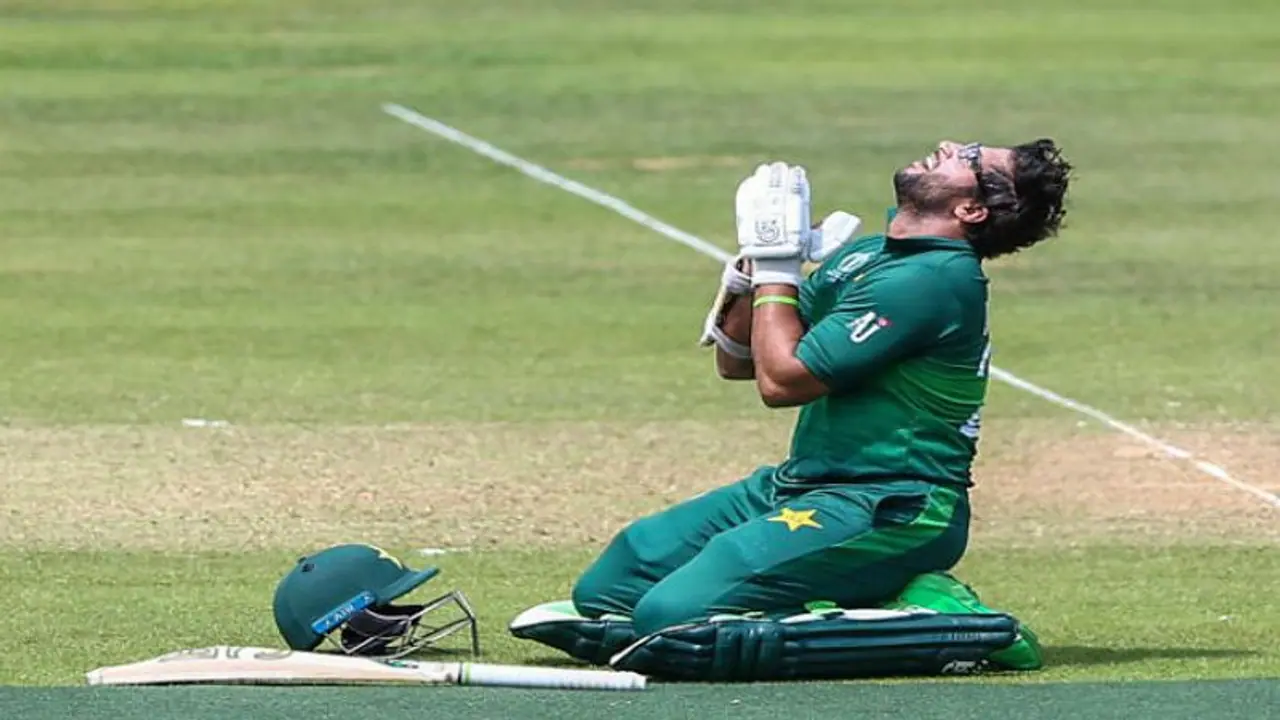 এক সঙ্গে সাত মহিলার সঙ্গে সম্পর্ক, মিটু কাণ্ডে জড়ালেন পাক ক্রিকেটার ইমাম উল হক এক সঙ্গে সাত মহিলার সঙ্গে সম্পর্ক, মিটু কাণ্ডে জড়ালেন পাক ক্রিকেটার ইমাম উল হক