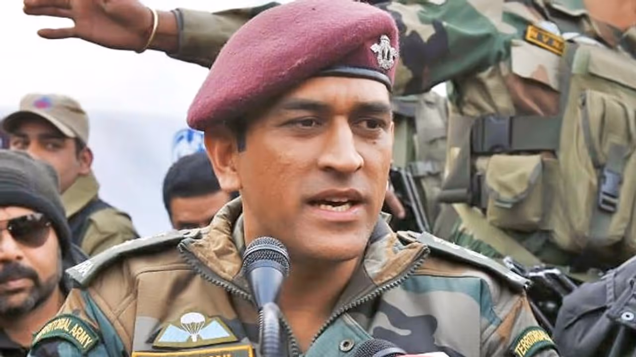 ದೇಶ ರಕ್ಷಣೆ ಮಾಡುವ ಸೈನಿಕ ಧೋನಿಗೆ ರಕ್ಷಣೆ ಬೇಕಿಲ್ಲ: ಸೇನಾ ಮುಖ್ಯಸ್ಥ! ದೇಶ ರಕ್ಷಣೆ ಮಾಡುವ ಸೈನಿಕ ಧೋನಿಗೆ ರಕ್ಷಣೆ ಬೇಕಿಲ್ಲ: ಸೇನಾ ಮುಖ್ಯಸ್ಥ!