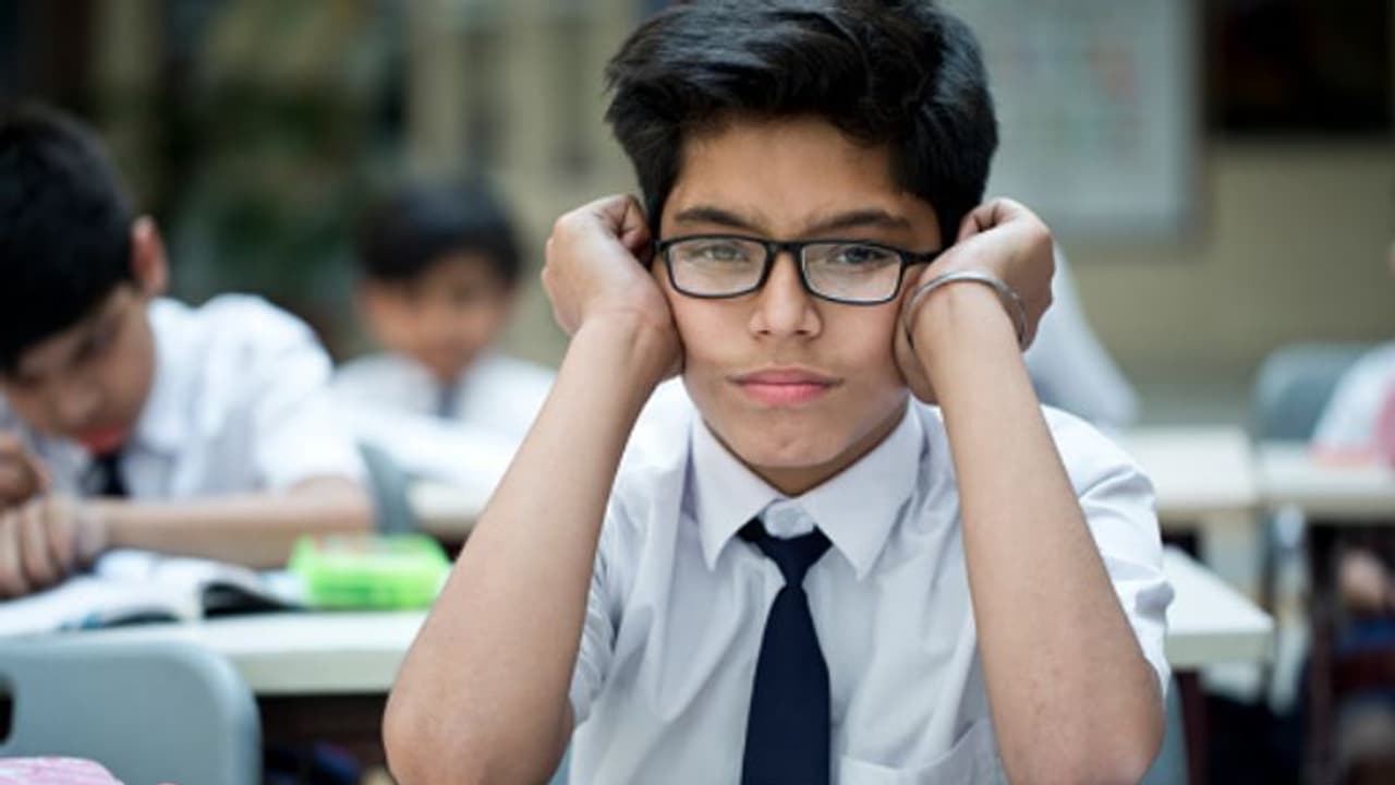 সন্তানের রেজাল্ট নিয়ে চিন্তিত! মেনে চলুন এই নিয়মগুলি সন্তানের রেজাল্ট নিয়ে চিন্তিত! মেনে চলুন এই নিয়মগুলি