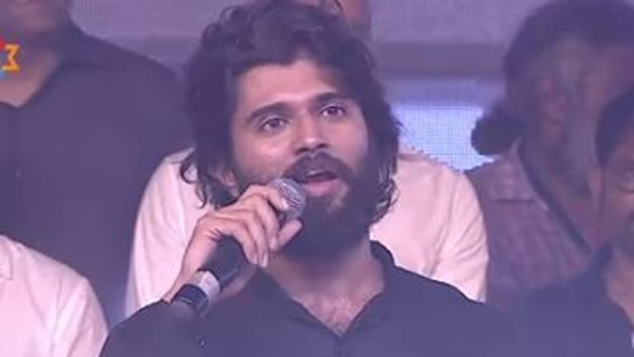 'సైరా' రిజల్ట్ చూసి విజయ్ దేవకొండ డెసిషన్ 'సైరా' రిజల్ట్ చూసి విజయ్ దేవకొండ డెసిషన్