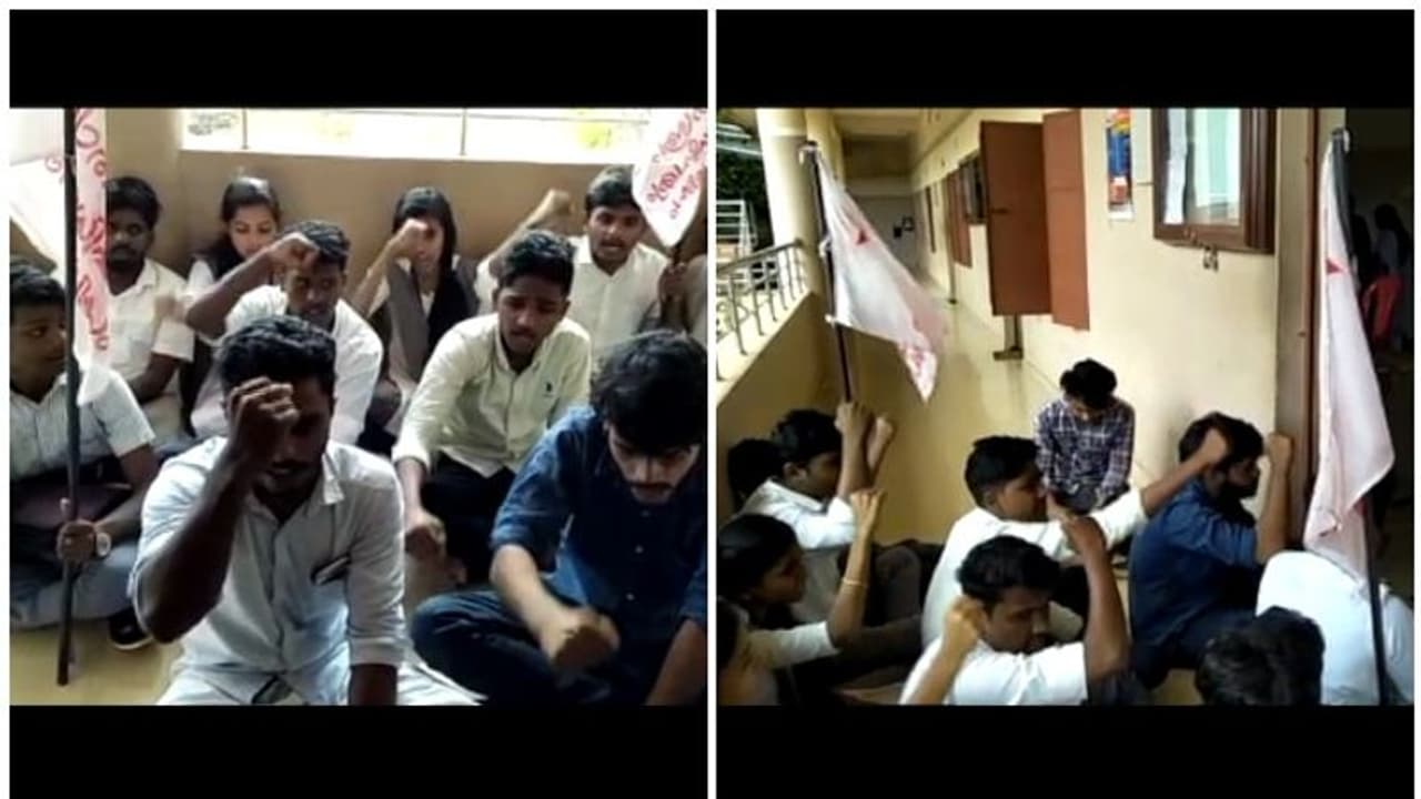 പ്ലസ് വണ് ചോദ്യപേപ്പര് ചോര്ന്നെന്ന് ആരോപണം; പ്രിന്സിപ്പാളിനെ എസ്എഫ്ഐ ഉപരോധിച്ചു പ്ലസ് വണ് ചോദ്യപേപ്പര് ചോര്ന്നെന്ന് ആരോപണം; പ്രിന്സിപ്പാളിനെ എസ്എഫ്ഐ ഉപരോധിച്ചു