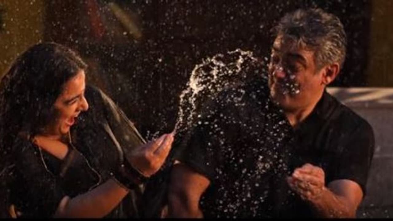 வெளியானது அகலாதே பாடல்...! வித்யா பாலனுடன் செம்ம ரொமான்ஸ் செய்யும் அஜித்! வெளியானது அகலாதே பாடல்...! வித்யா பாலனுடன் செம்ம ரொமான்ஸ் செய்யும் அஜித்!