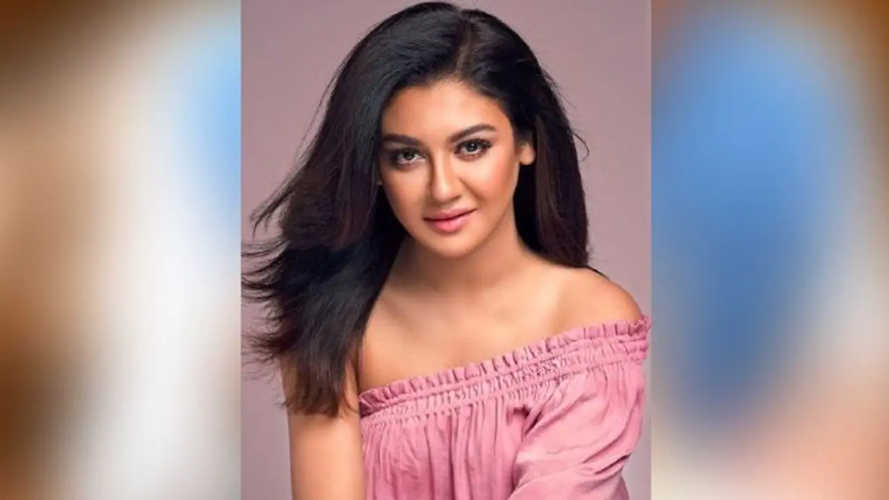 জয়ার পোষ্যর তাড়ায় নাজেহাল কুল প্রেমী হনুমান, ভিডিও শেয়ার করলেন অভিনেত্রী