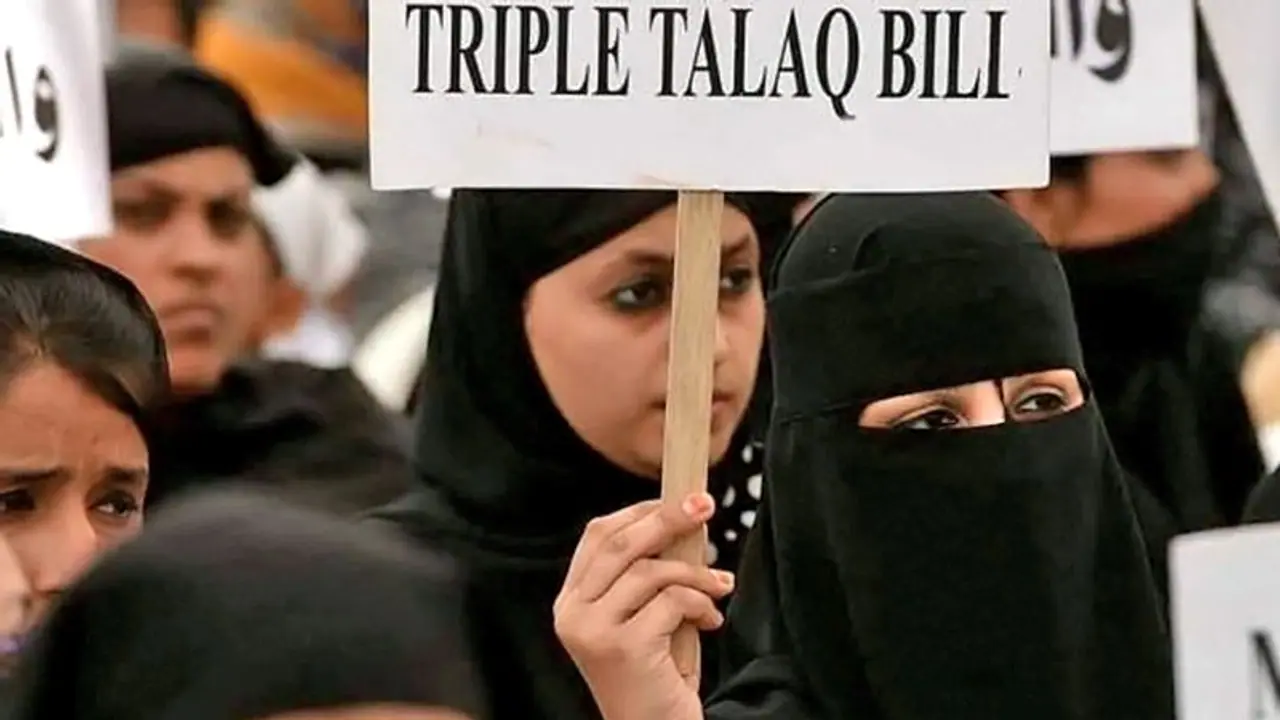 आज राज्यसभा में तीसरी बार पेश होगा तीन तलाक बिल, इस रणनीति से सरकार एक बार फिर विपक्ष को देगी मात