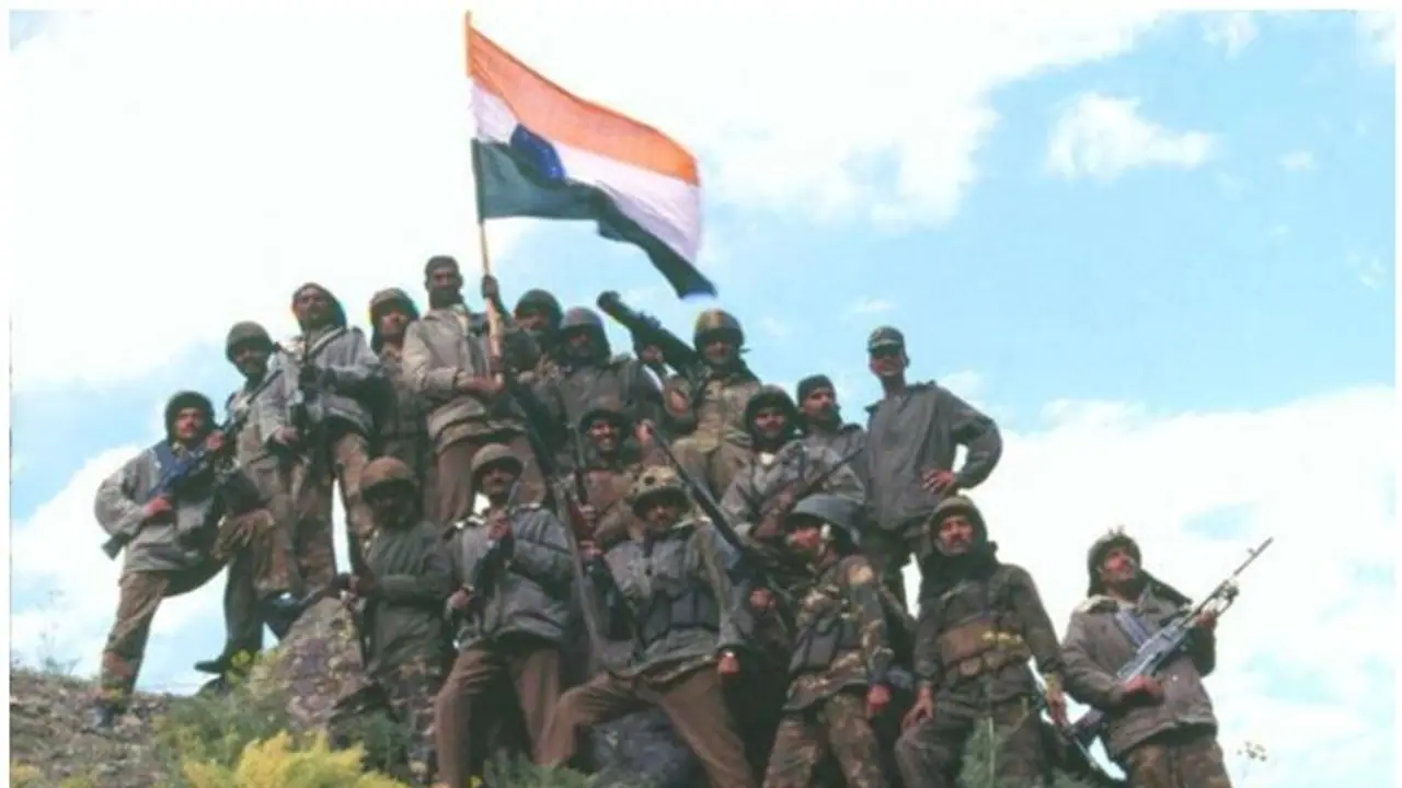 ಕಾರ್ಗಿಲ್ ಯುದ್ಧ ಗೆದ್ದ ಸಂಭ್ರಮಕ್ಕೆ 20 ವರ್ಷ ಕಾರ್ಗಿಲ್ ಯುದ್ಧ ಗೆದ್ದ ಸಂಭ್ರಮಕ್ಕೆ 20 ವರ್ಷ