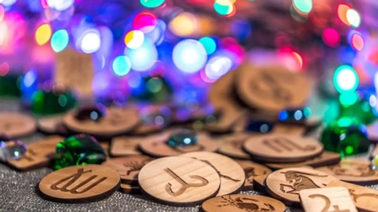 কেমন কাটবে শুক্রবার, দেখে নিন আজকের রাশিফল কেমন কাটবে শুক্রবার, দেখে নিন আজকের রাশিফল