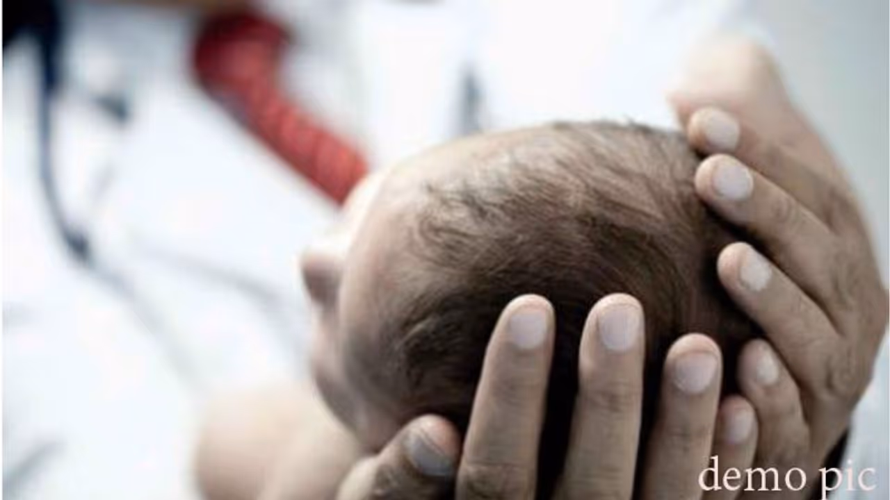 सेनेगल में 11 नवजात अस्पताल में जलकर मरे, शार्ट सर्किट से हुआ हादसा, राष्ट्रपति ने घोषित किया 3 दिन का शोक