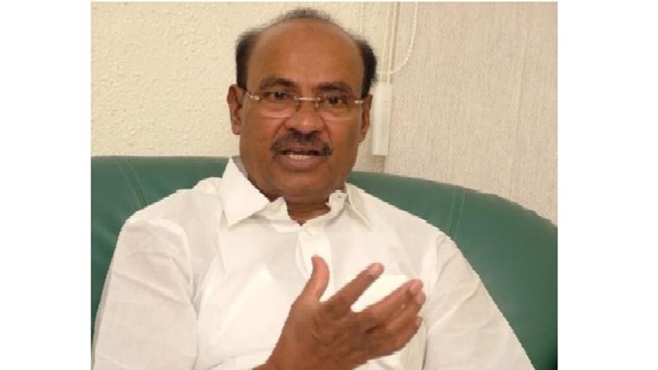 ஐயோ அப்படி ஒன்னு நடந்தா டாக்டர் படிப்ப ஏலத்துல விட்ருவாங்களே... புலம்பித்தள்ளும் ராமதாஸ்! ஐயோ அப்படி ஒன்னு நடந்தா டாக்டர் படிப்ப ஏலத்துல விட்ருவாங்களே... புலம்பித்தள்ளும் ராமதாஸ்!