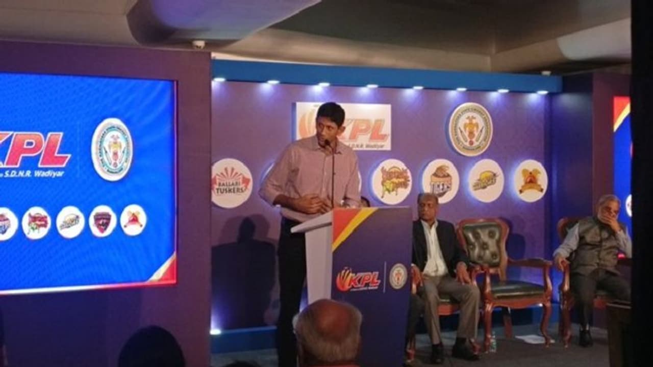 KPL 2019 ಟೂರ್ನಿ ವೇಳಾಪಟ್ಟಿ ಬಿಡುಗಡೆ ಹರಾಜಿಗೆ ಕ್ಷಣಗಣನೆ! KPL 2019 ಟೂರ್ನಿ ವೇಳಾಪಟ್ಟಿ ಬಿಡುಗಡೆ ಹರಾಜಿಗೆ ಕ್ಷಣಗಣನೆ!