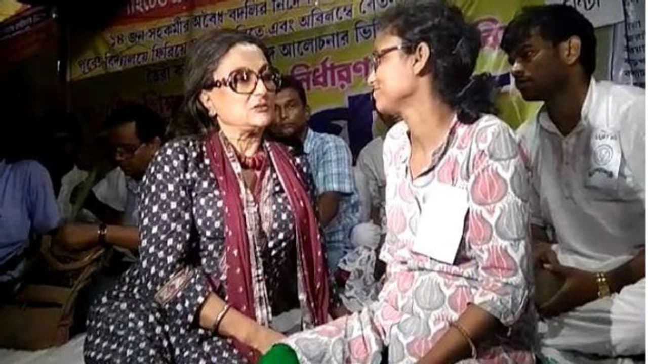 অনুদান, উৎসব বন্ধ করুন, মোদীকে চিঠি দেওয়ার পর রাজ্যকেও তোপ অপর্ণার অনুদান, উৎসব বন্ধ করুন, মোদীকে চিঠি দেওয়ার পর রাজ্যকেও তোপ অপর্ণার