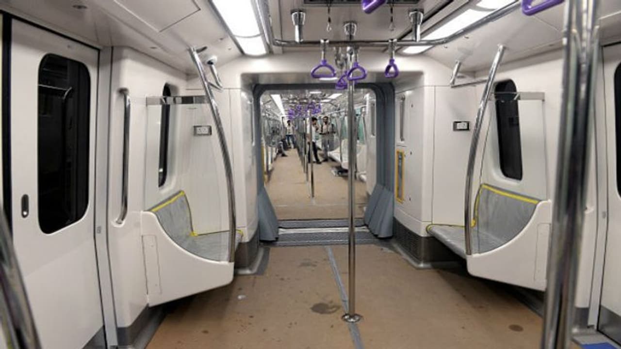 ২০৩৫ সালের মধ্যে ১০ লক্ষ যাত্রী নিয়ে ছুটবে কলকাতার ইস্ট ওয়েস্ট মেট্রো ২০৩৫ সালের মধ্যে ১০ লক্ষ যাত্রী নিয়ে ছুটবে কলকাতার ইস্ট ওয়েস্ট মেট্রো