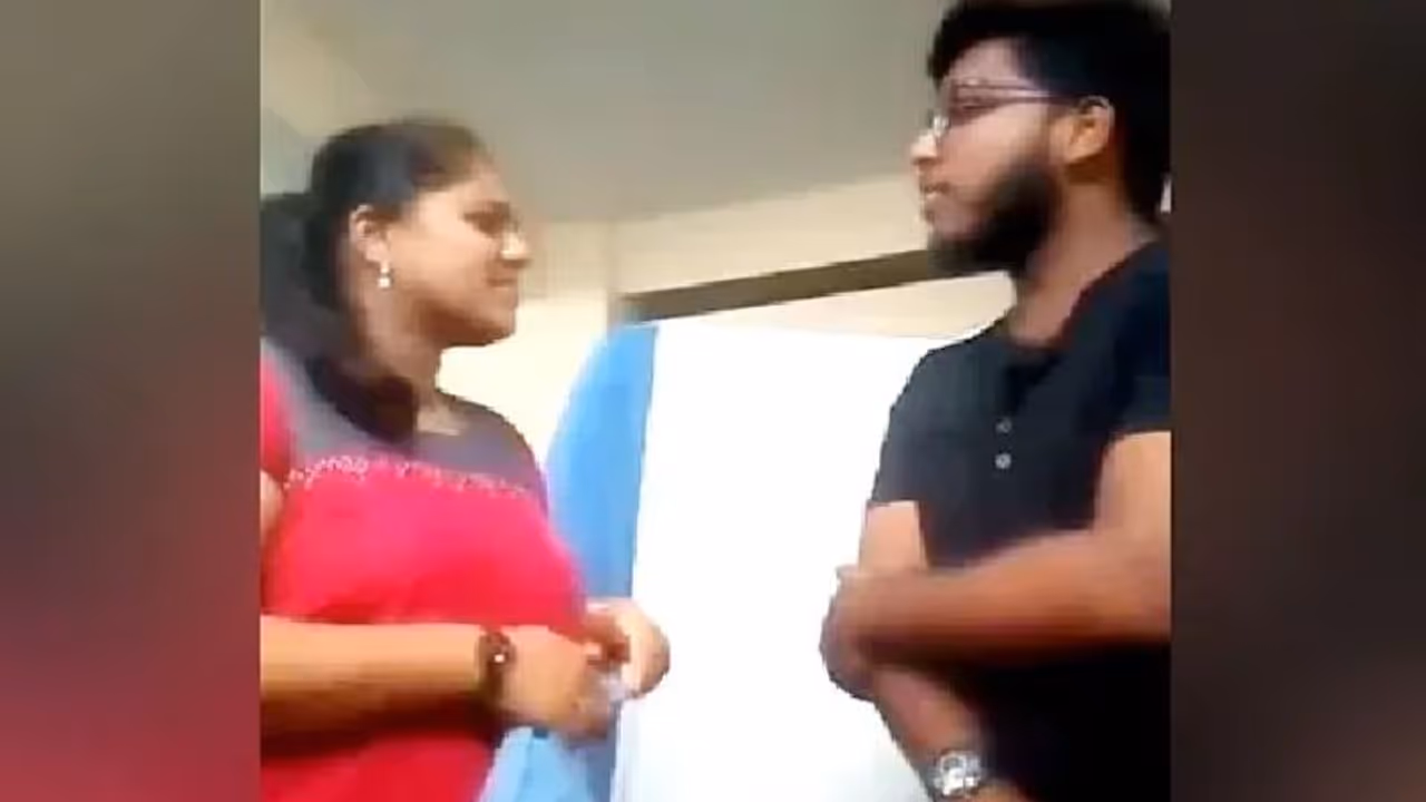 लोगों की नौकरियां निगल रहा TikTok, फिर वीडियो के कारण निकाले गए 2 डॉक्टर्स लोगों की नौकरियां निगल रहा TikTok, फिर वीडियो के कारण निकाले गए 2 डॉक्टर्स