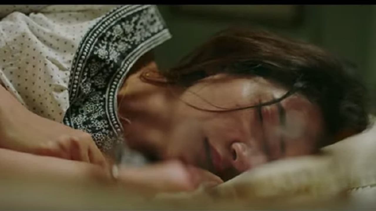 ভিন্ন লুকে শুভশ্রী! পথে পথে খুঁজে ফেরা কাকে, প্রকাশ্যে পরিণীতার গান