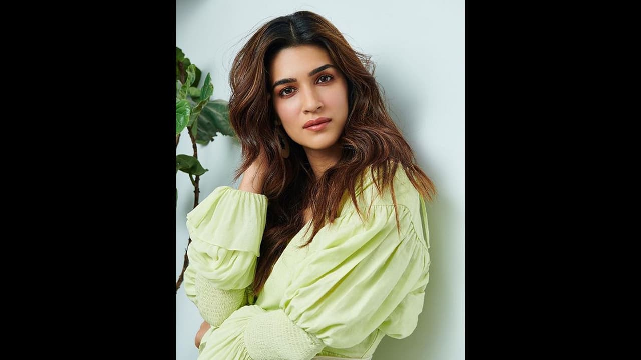 অজান্তেই চুলের সমস্যা বাড়িয়ে চুলছেন না তো! খেয়াল রাখুন এই পাঁচটি বিষয় অজান্তেই চুলের সমস্যা বাড়িয়ে চুলছেন না তো! খেয়াল রাখুন এই পাঁচটি বিষয়