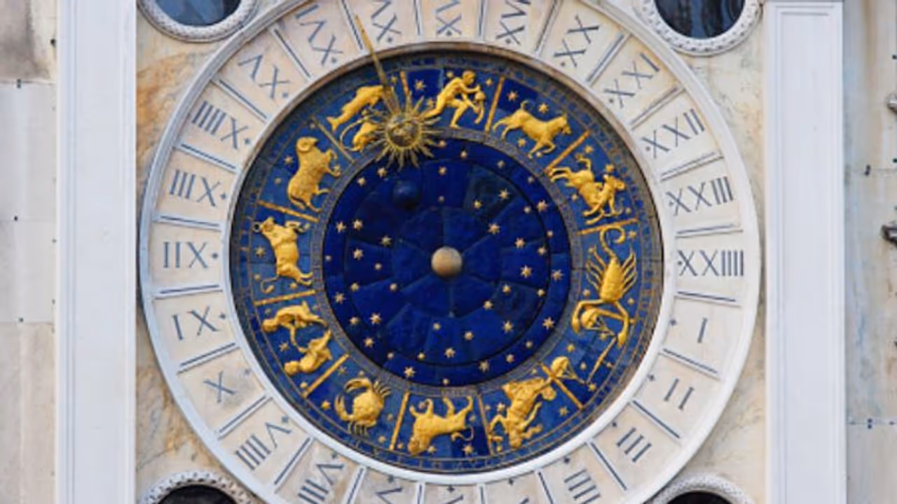 12 ராசியினரில் யாருக்கு "விலை உயர்ந்த பொருட்களை "வாங்கக்கூடிய யோகம் உண்டு தெரியுமா..? 12 ராசியினரில் யாருக்கு "விலை உயர்ந்த பொருட்களை "வாங்கக்கூடிய யோகம் உண்டு தெரியுமா..?