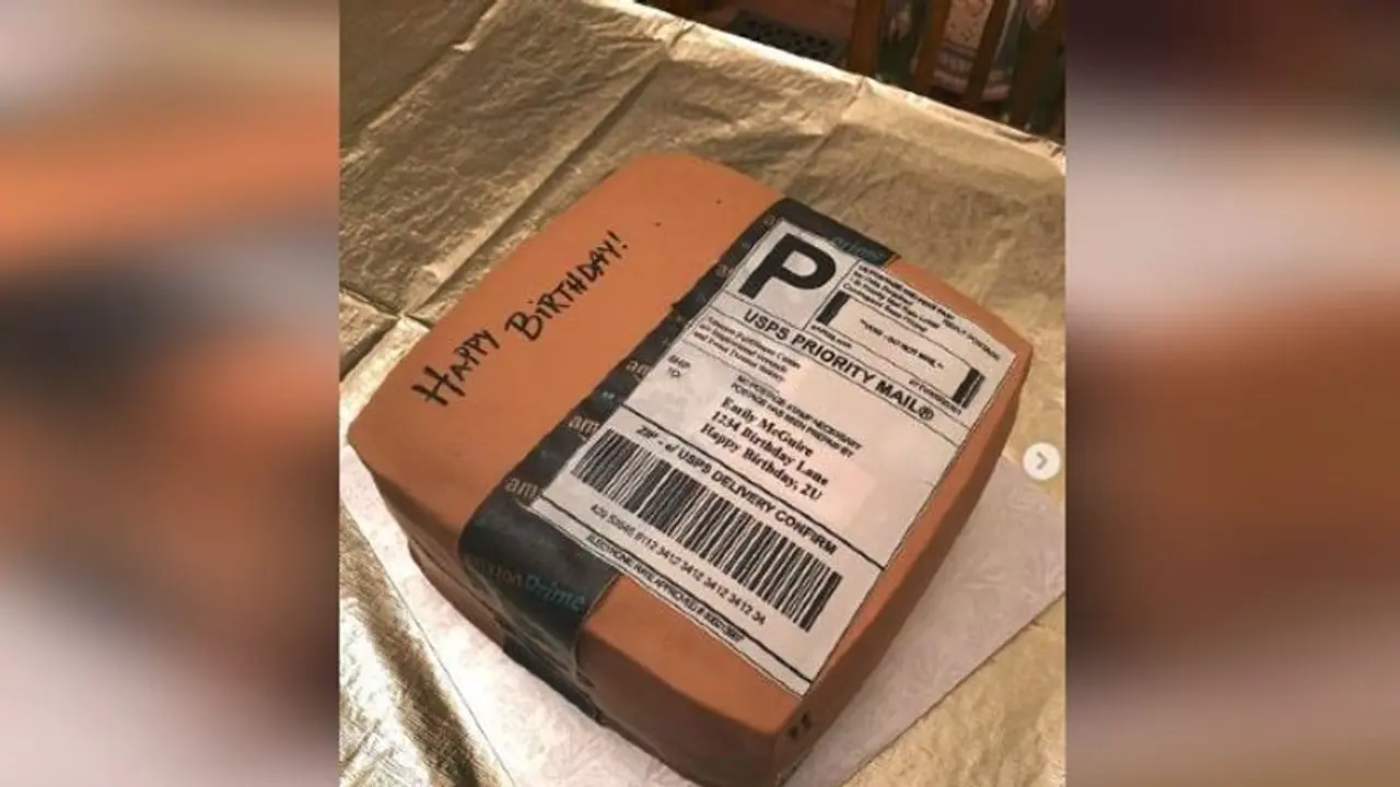 শপিং ভালবাসেন স্ত্রী, জন্মদিনে মন রাখতে চমকে দেওয়া উপহার দিলেন স্বামী