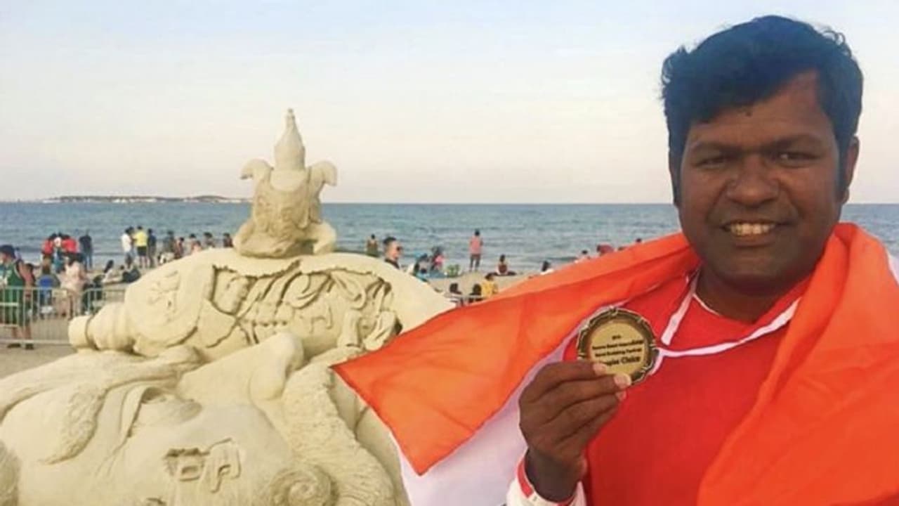 Indian sand artist Sudarsan Pattnaik wins People's Choice Award in US