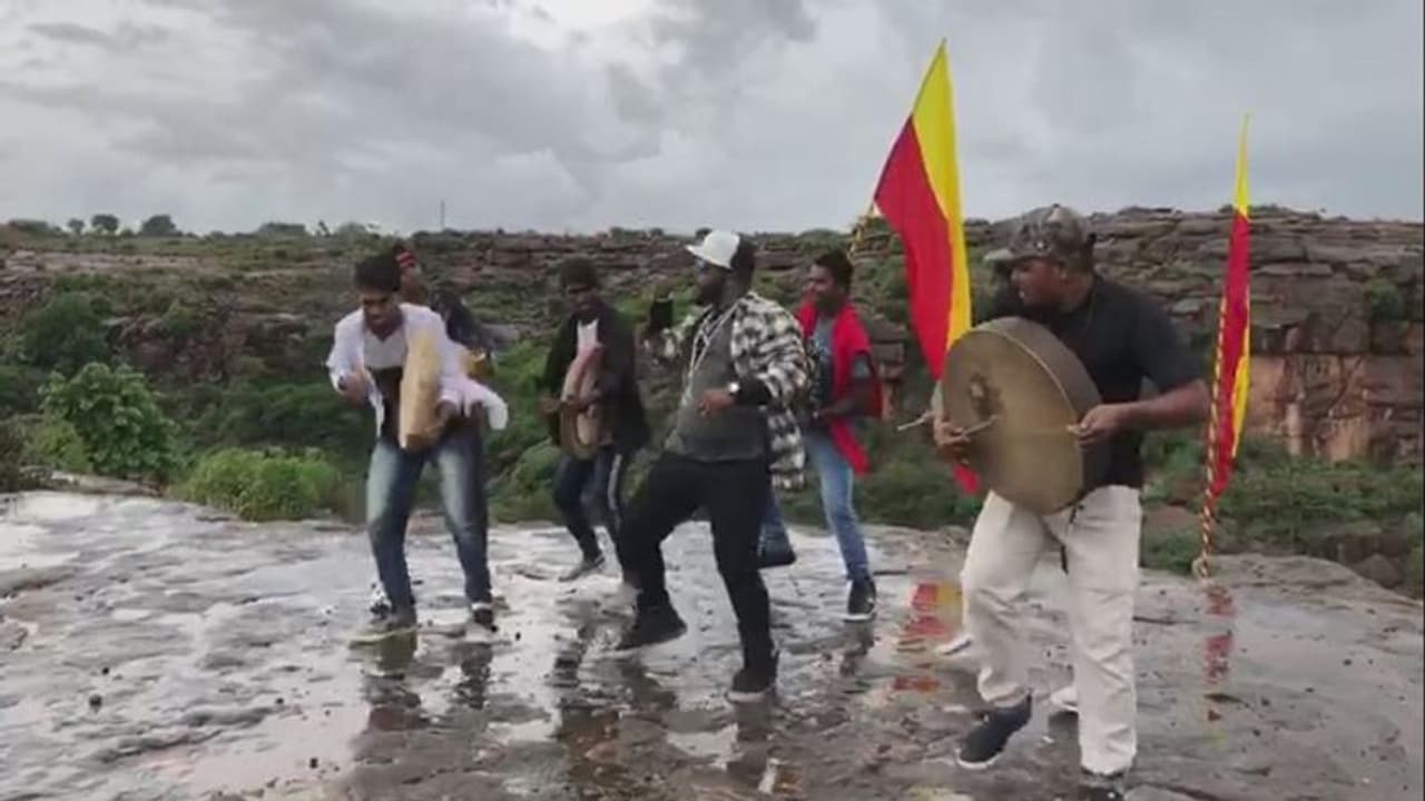 ಇದು ‘ಕನ್ನಡಿಗ’ನ Rap ಸಾಂಗ್: ಜಬರ್ದಸ್ತ್ ಇದೆ ಮೇಕಿಂಗ್! ಇದು ‘ಕನ್ನಡಿಗ’ನ Rap ಸಾಂಗ್: ಜಬರ್ದಸ್ತ್ ಇದೆ ಮೇಕಿಂಗ್!