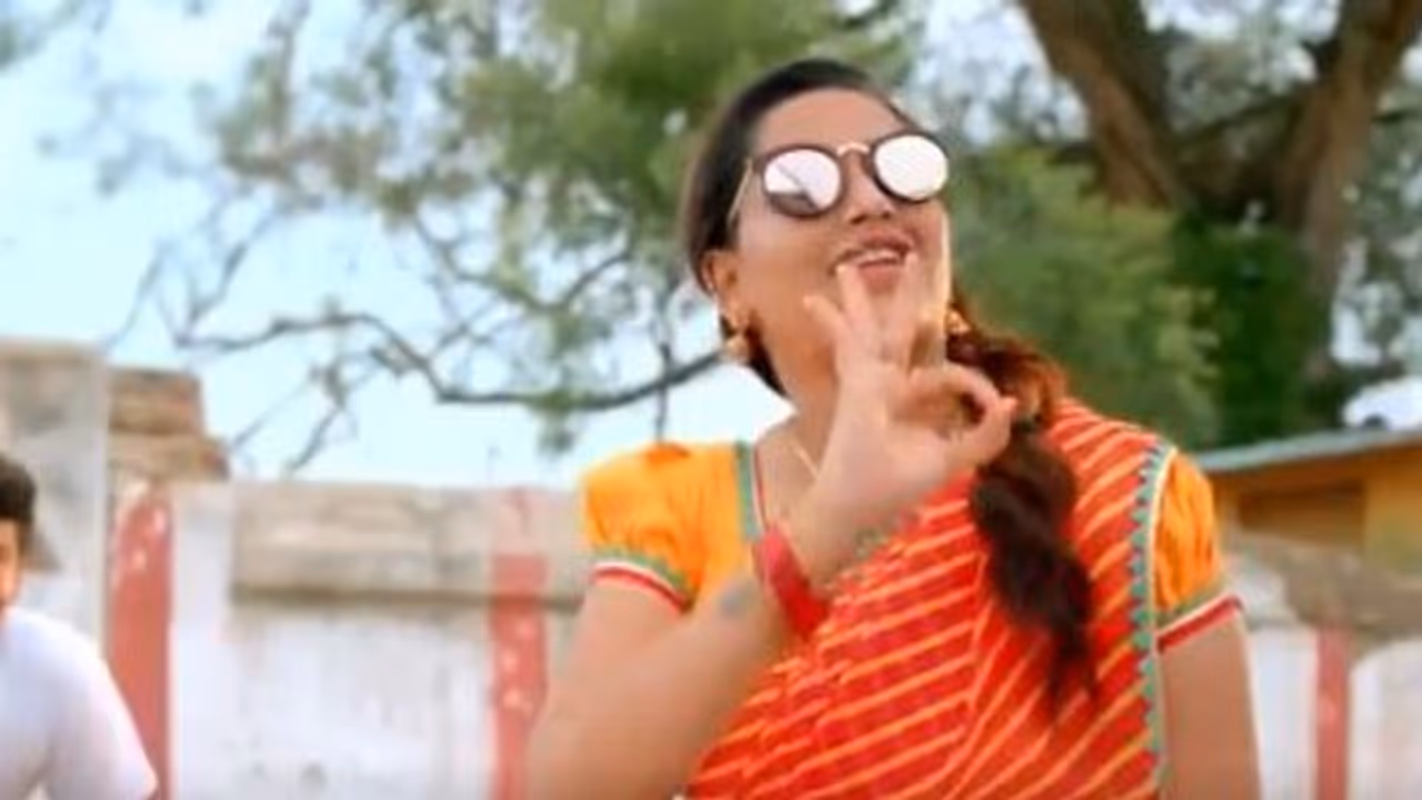 விஜய் டிவி தொகுப்பாளினி ஜாக்குலின் எடுத்த ஹீரோயின் அவதாரம்! இனி வேற லெவல் பாஸ்! விஜய் டிவி தொகுப்பாளினி ஜாக்குலின் எடுத்த ஹீரோயின் அவதாரம்! இனி வேற லெவல் பாஸ்!